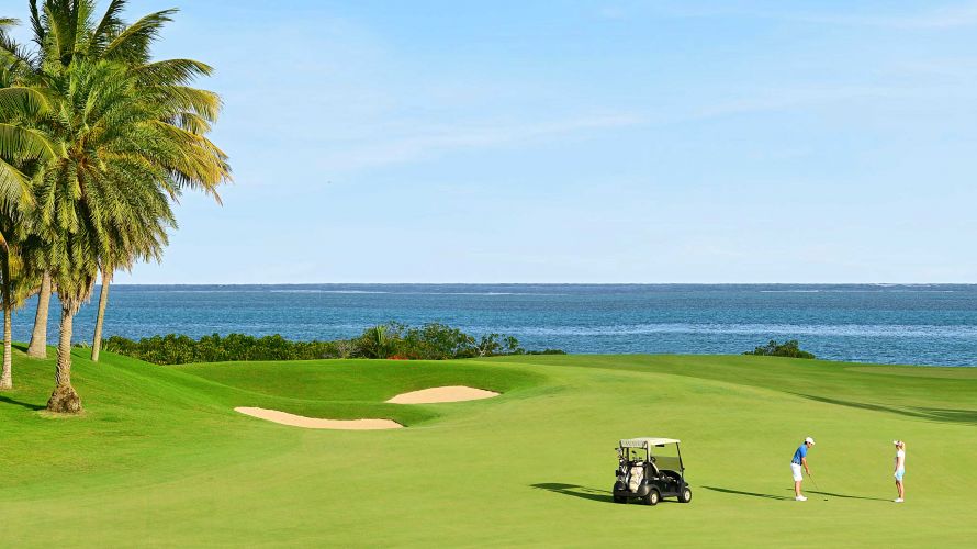 Der Anahita Golfplatz bietet fantastische Ausblicke und grandiose Fairways